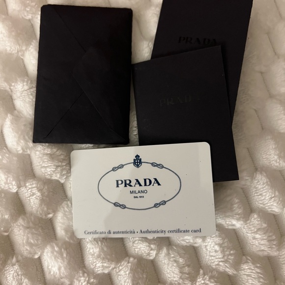 FINAL HOURS BEFORE I CONSIGN IT - Prada Lux Saffiano Double Zip Tote - Picture 5 of 16